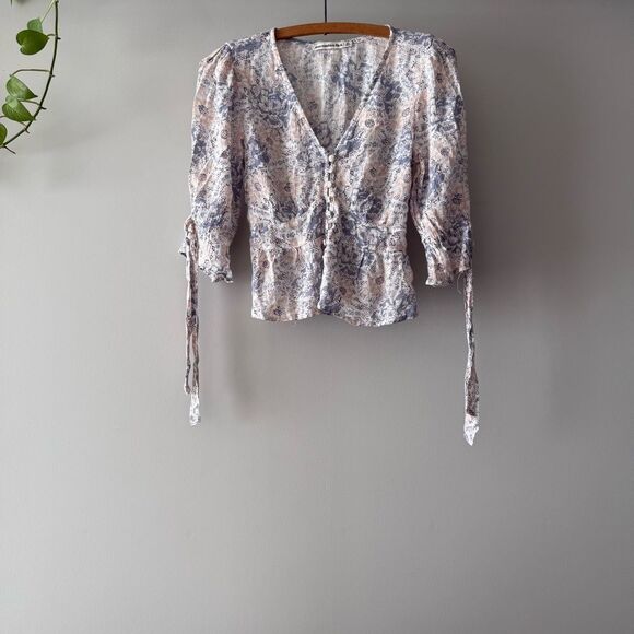 Abercrombie and Fitch floral top‎ XS - Picture 1 of 4